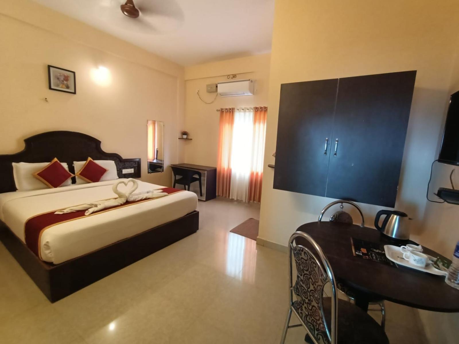 Hotel Ebenezer Plaza Nedumbassery Exterior foto