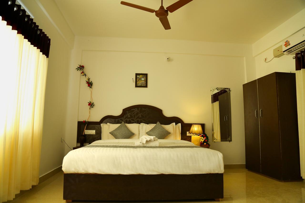 Hotel Ebenezer Plaza Nedumbassery Exterior foto