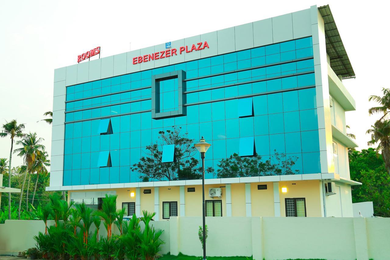Hotel Ebenezer Plaza Nedumbassery Exterior foto