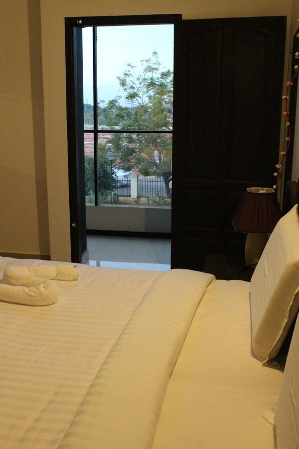 Hotel Ebenezer Plaza Nedumbassery Exterior foto